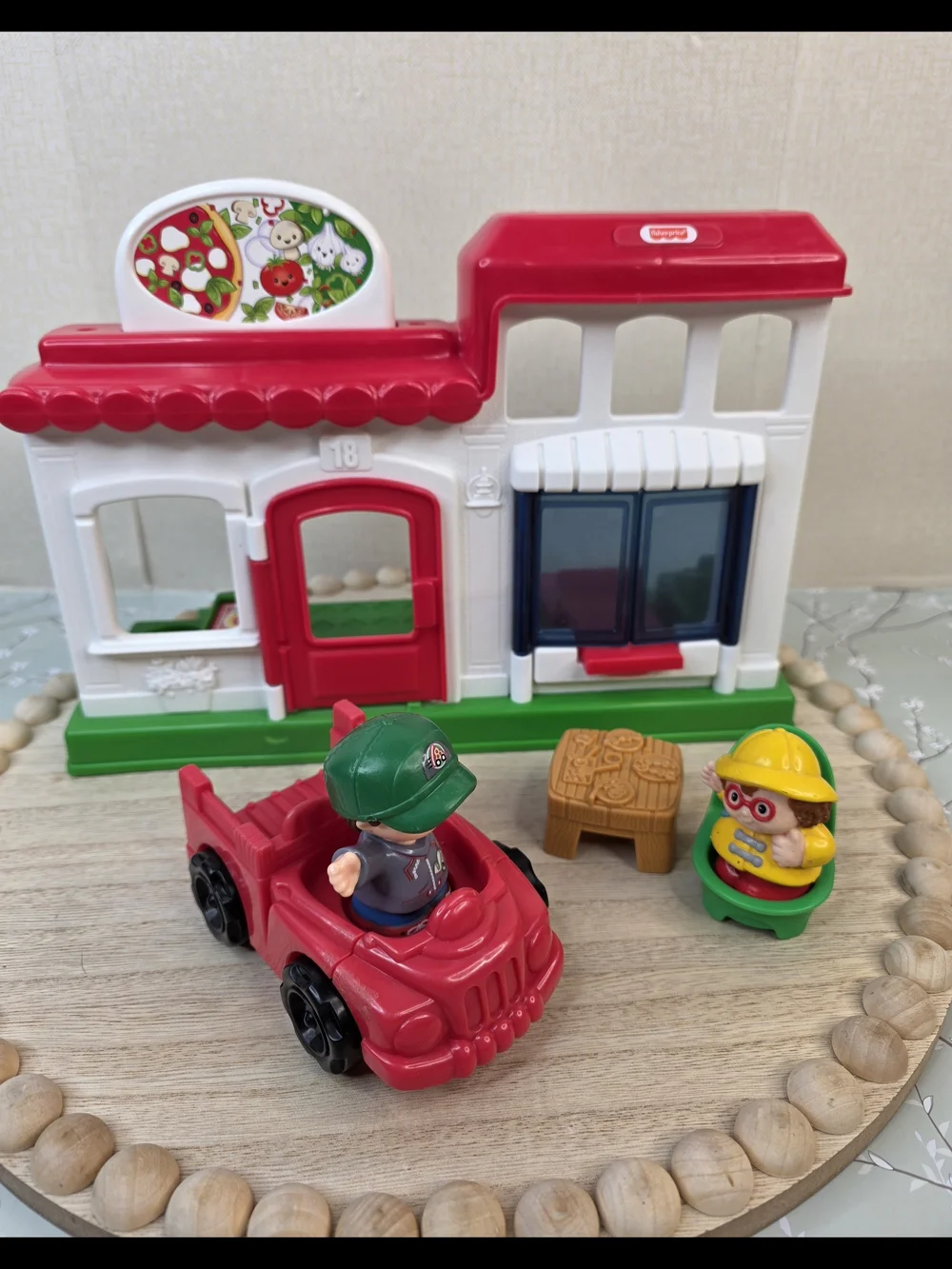 Fisher-Price Little People Pizza Parlor Play Set